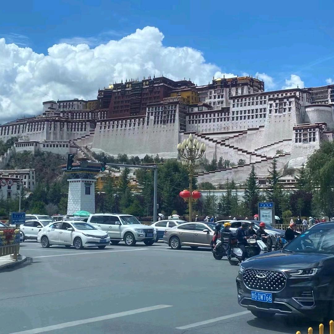 一见你就笑