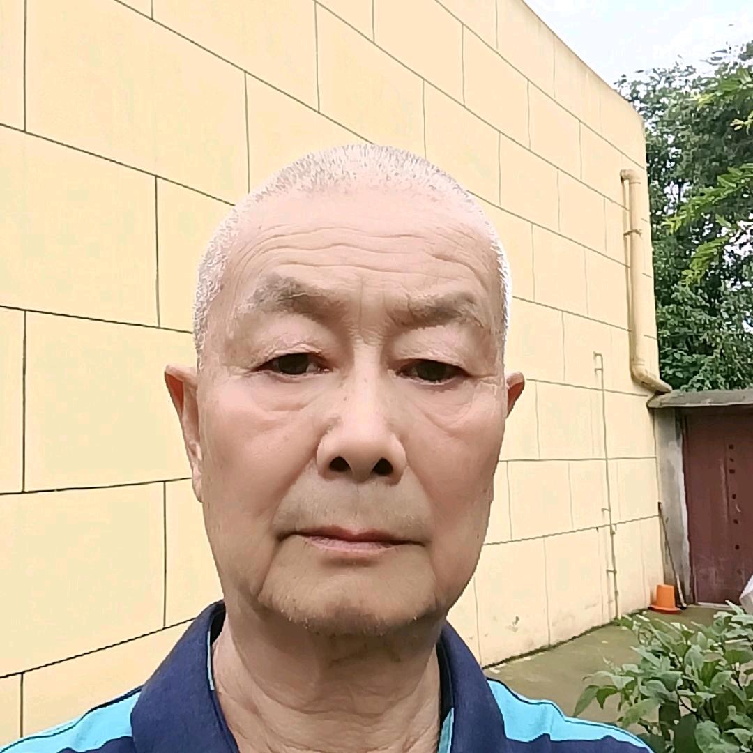 赖大歌唱歌主播