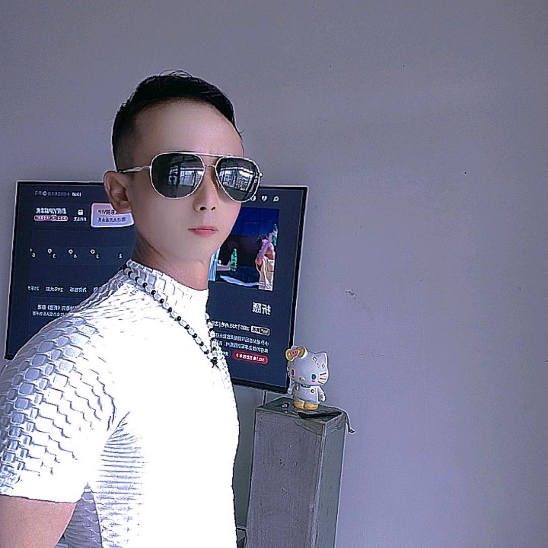 用户8348853687356工地大哥Ⱄ