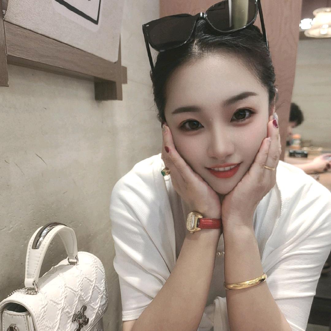 妳的红太狼💃