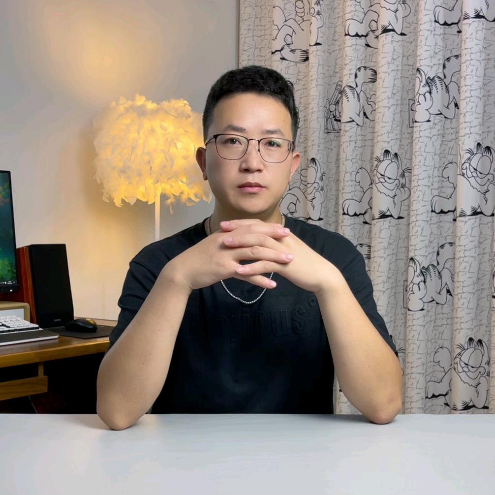 大伦测评（榨汁桶在橱窗）