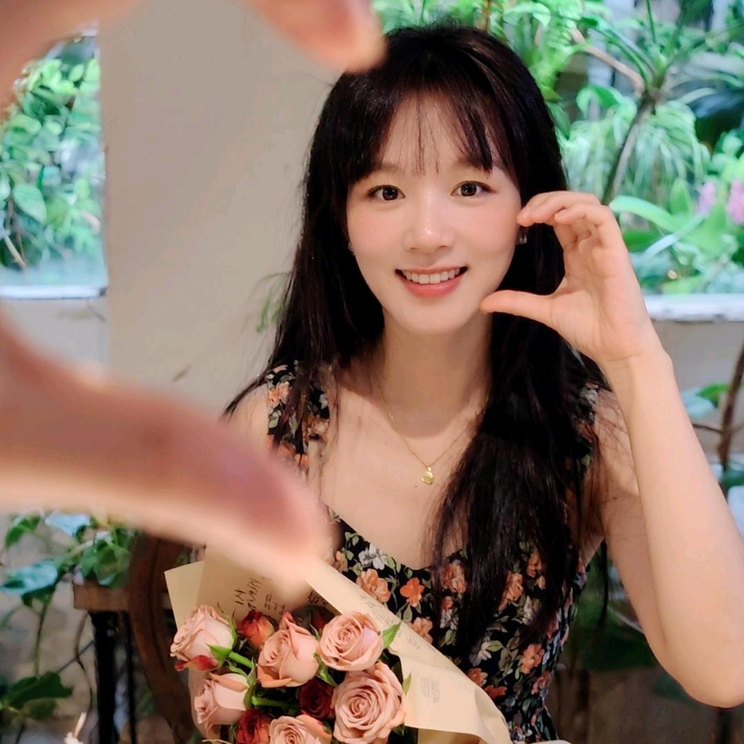 向💳前☀️*冲🌿🍂鸭