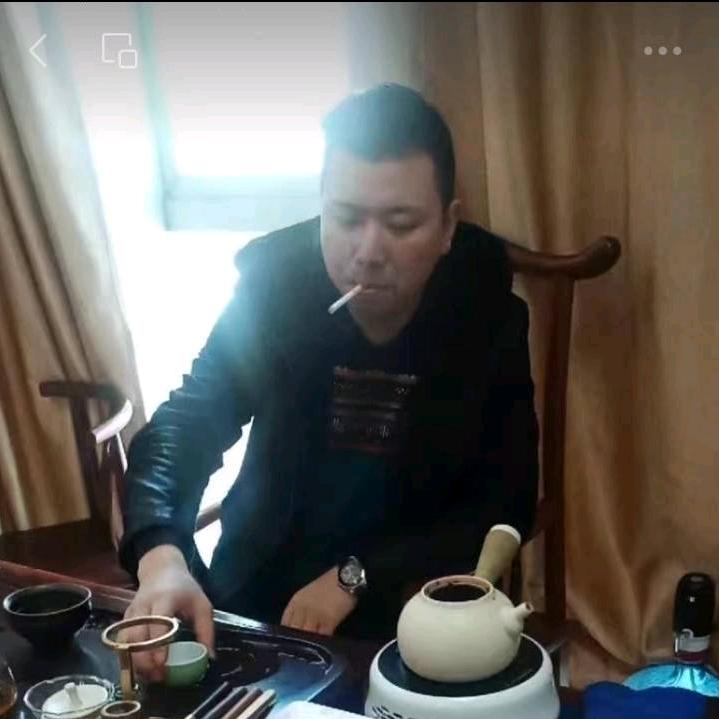 常年生产300春亚纺，舒美稠，涤塔夫