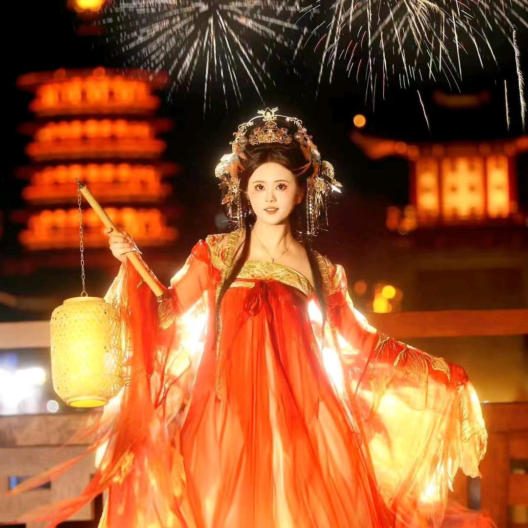 洛阳市天赐良缘婚车紫锦阁汉服妆造