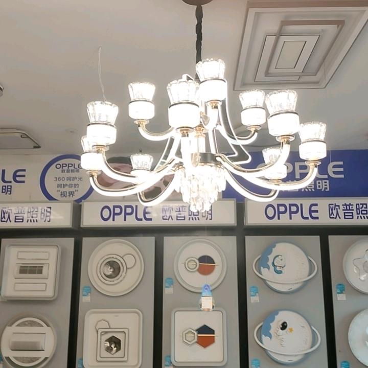 不爱，不恨。