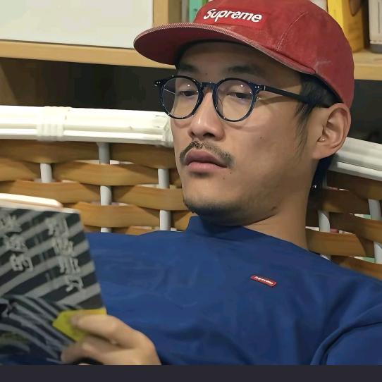 不给吃的就脱苦子哭