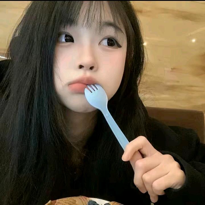 嘟嘟^