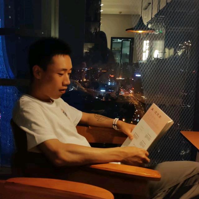 杨企御风而行文化传媒