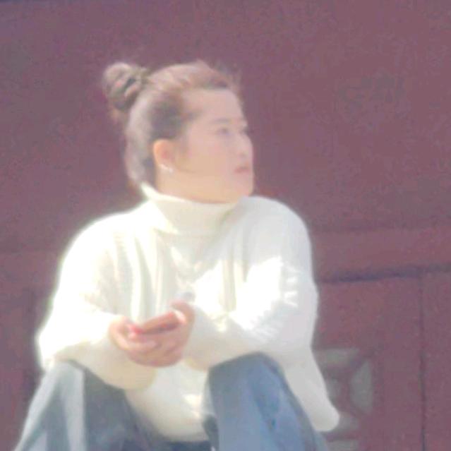 小龚（短发版）