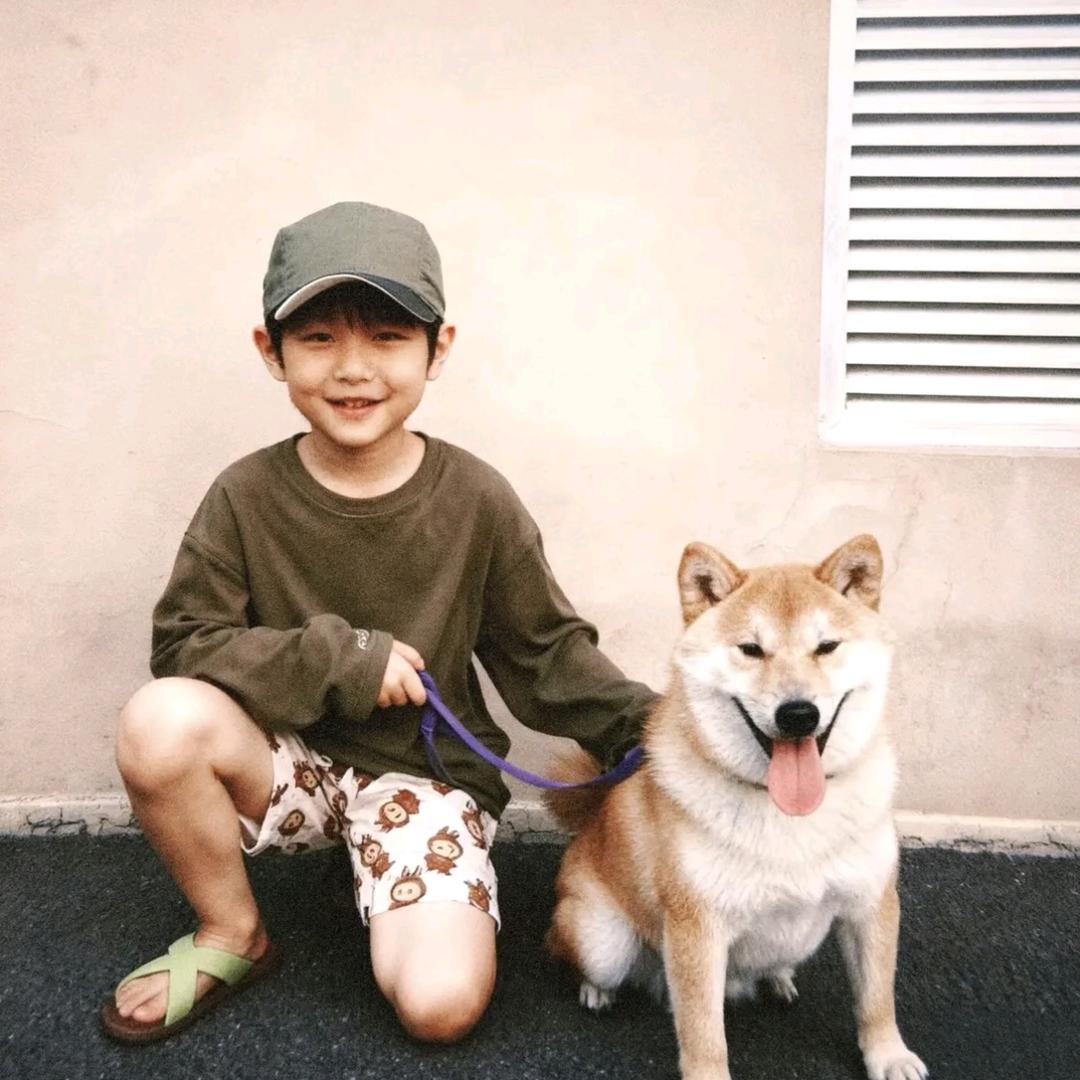 上小学的大学生