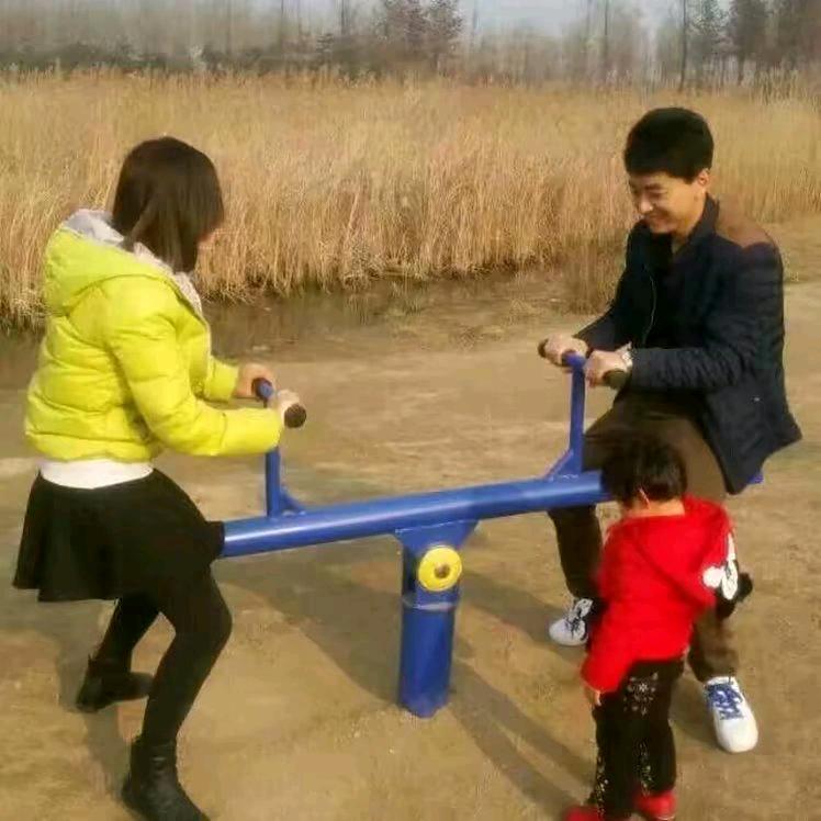 耿耿（三河嫂）