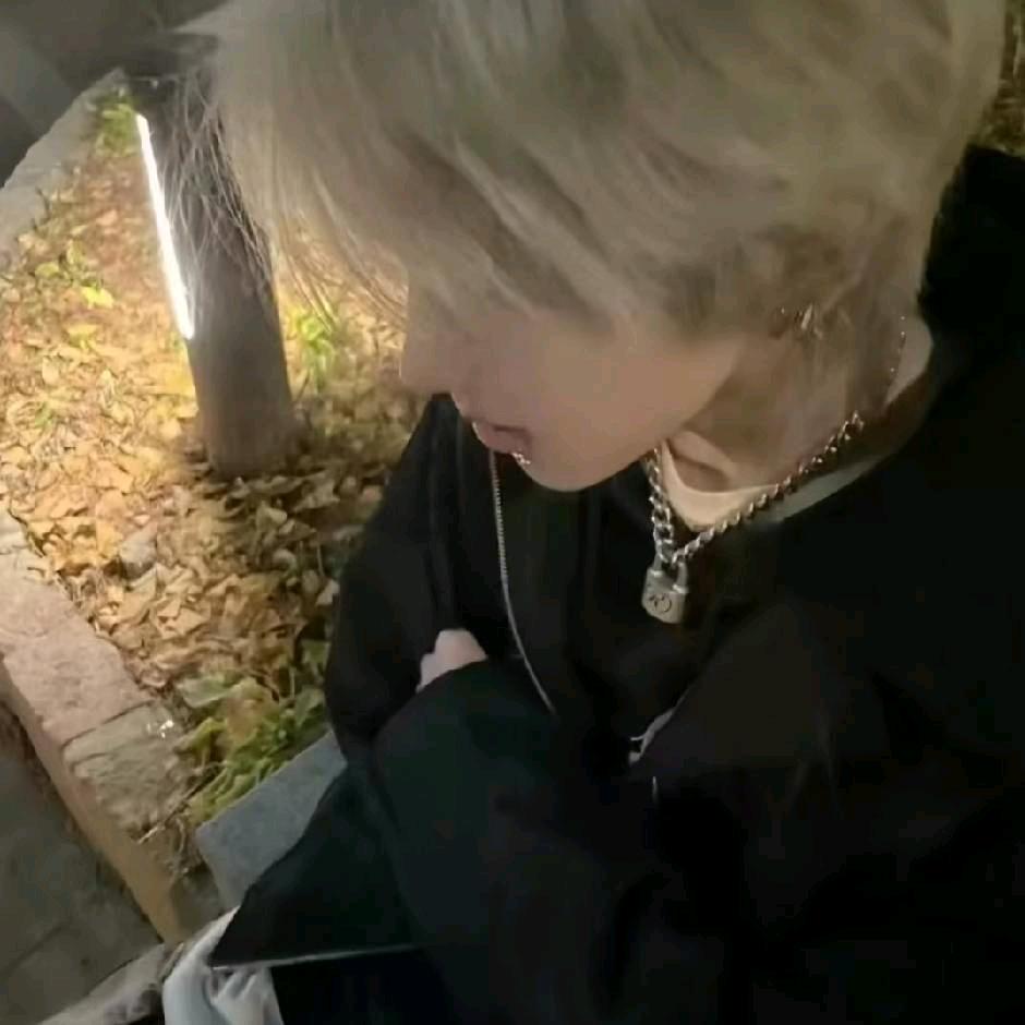 拍了照