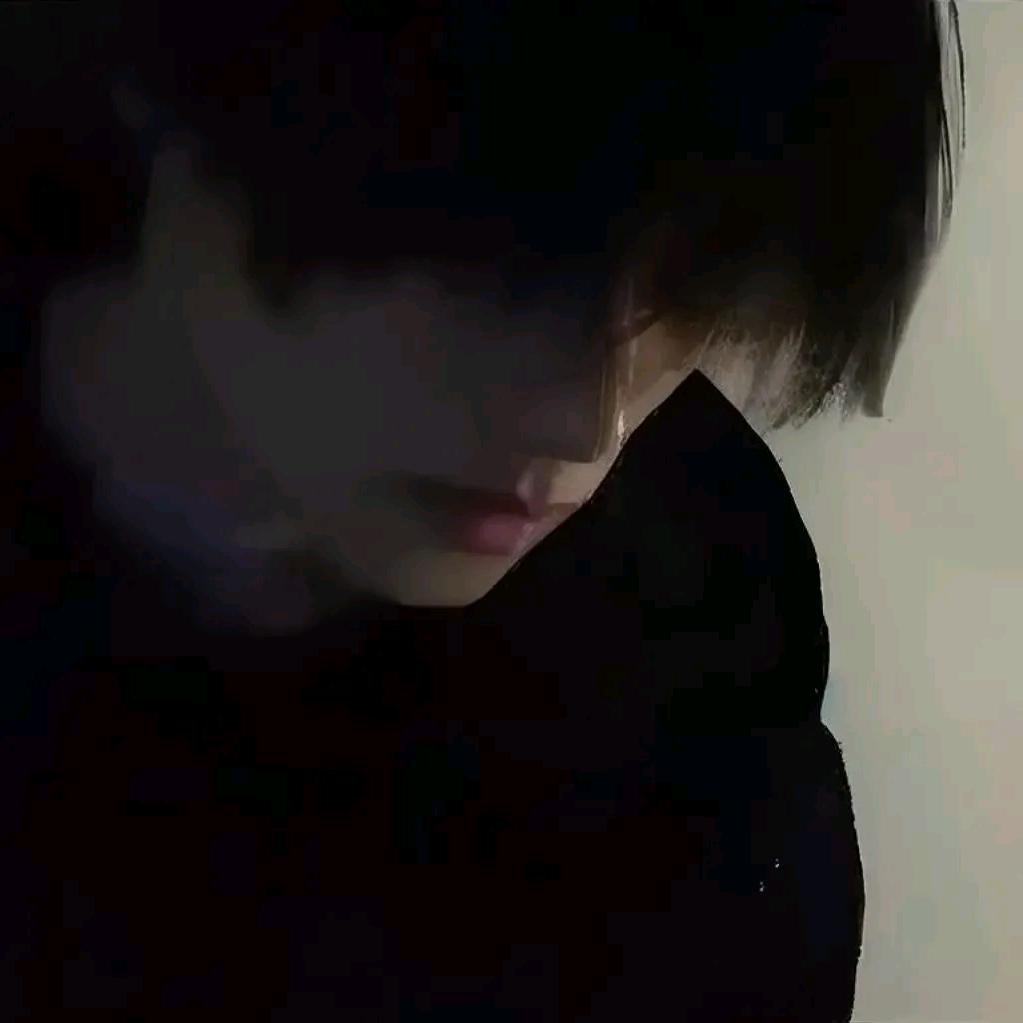 折个纸飞机飞进你心里