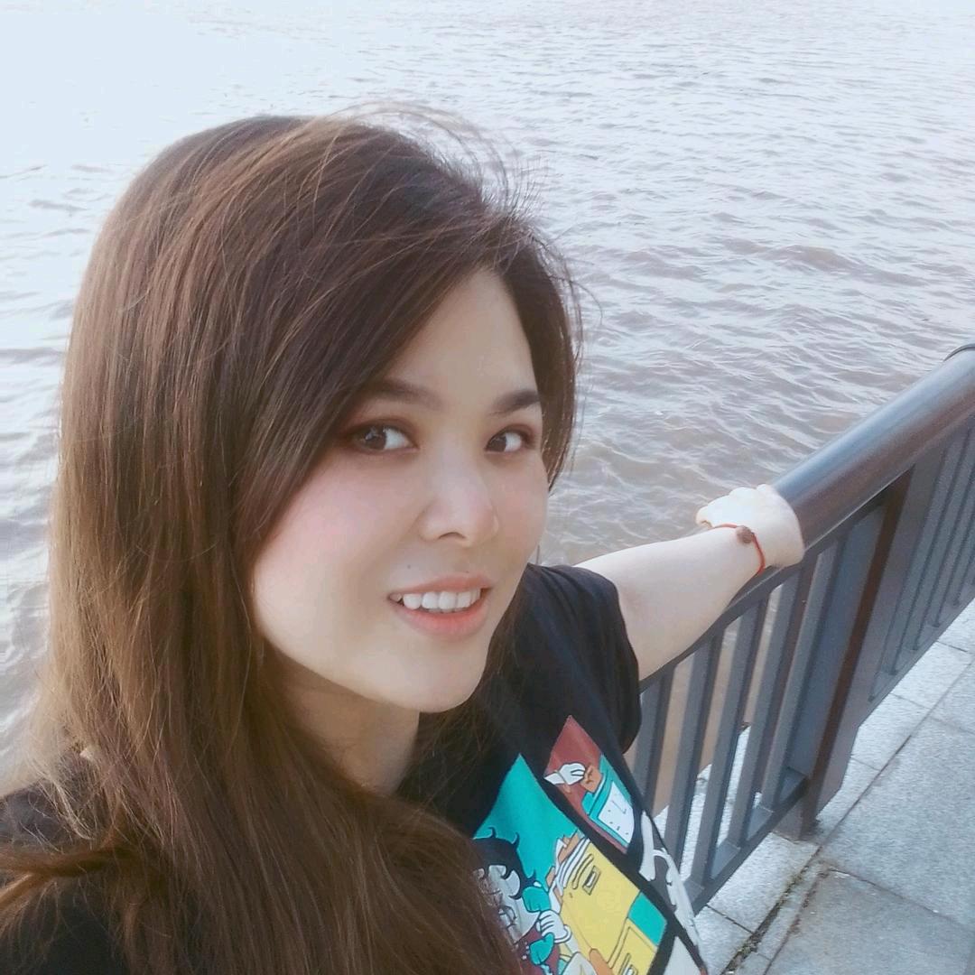爱笑百合🤟🤟