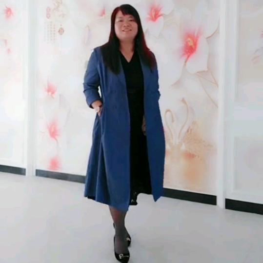 甄妮