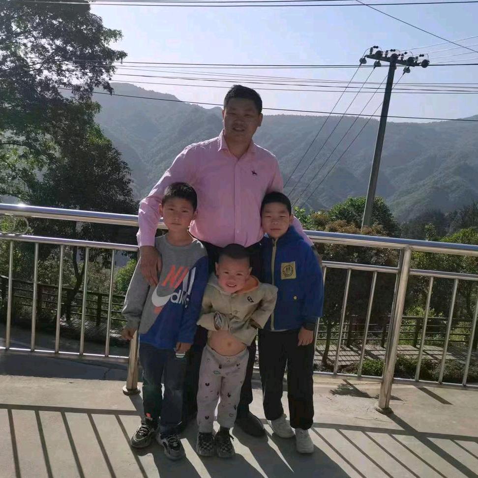健哥🤓🤓🤓