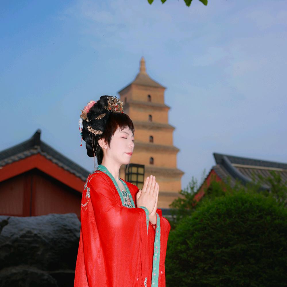 郑舒予_