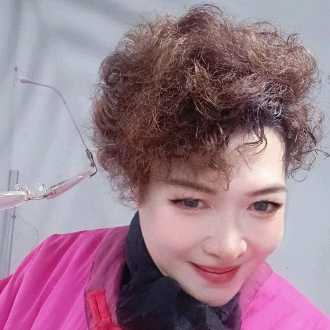 努力生活，英姐