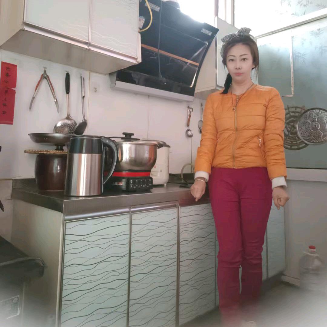 小妖妹儿，除了自己谁都不信！