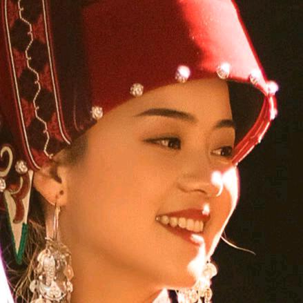 云南彩云女