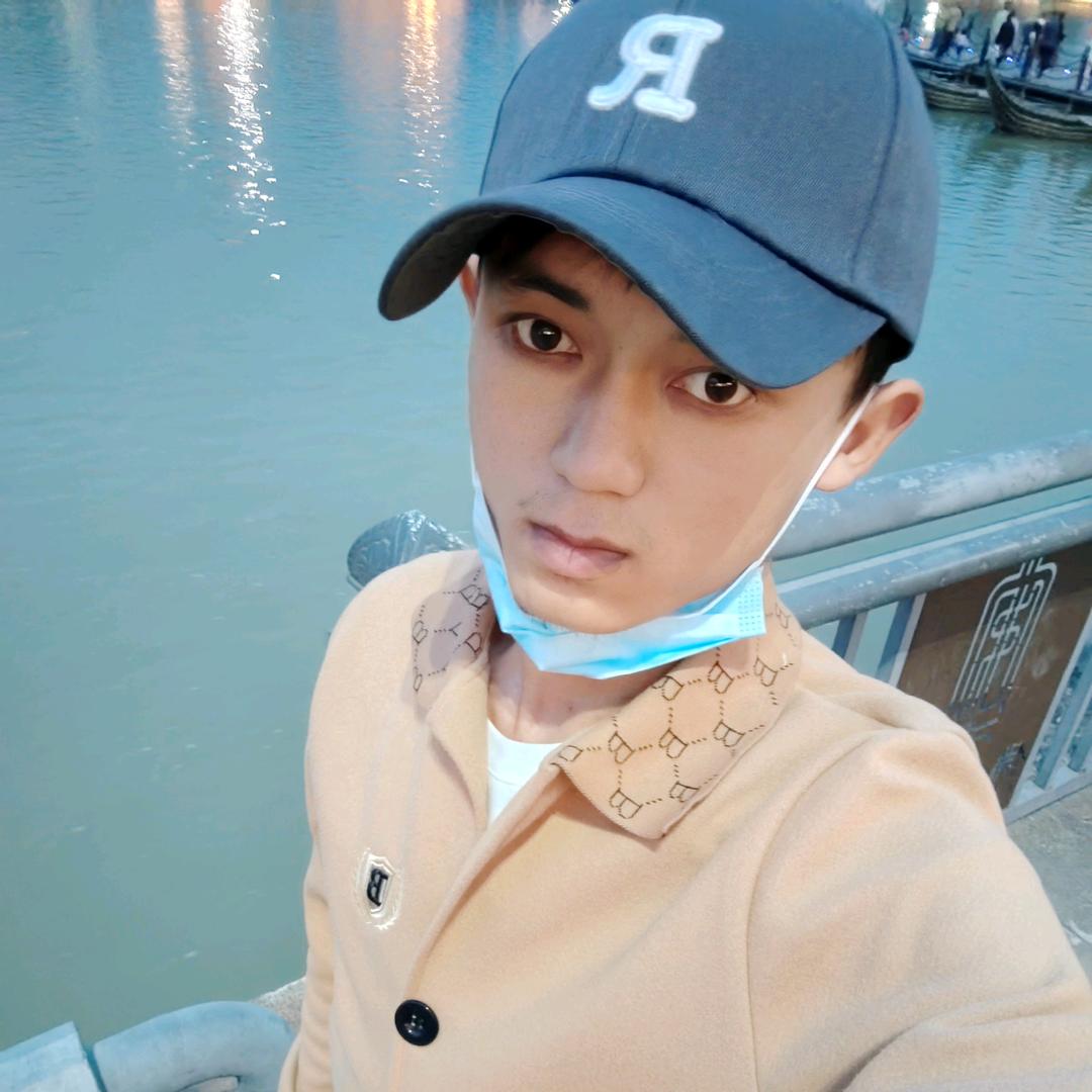 比亚迪打螺丝的小瑞