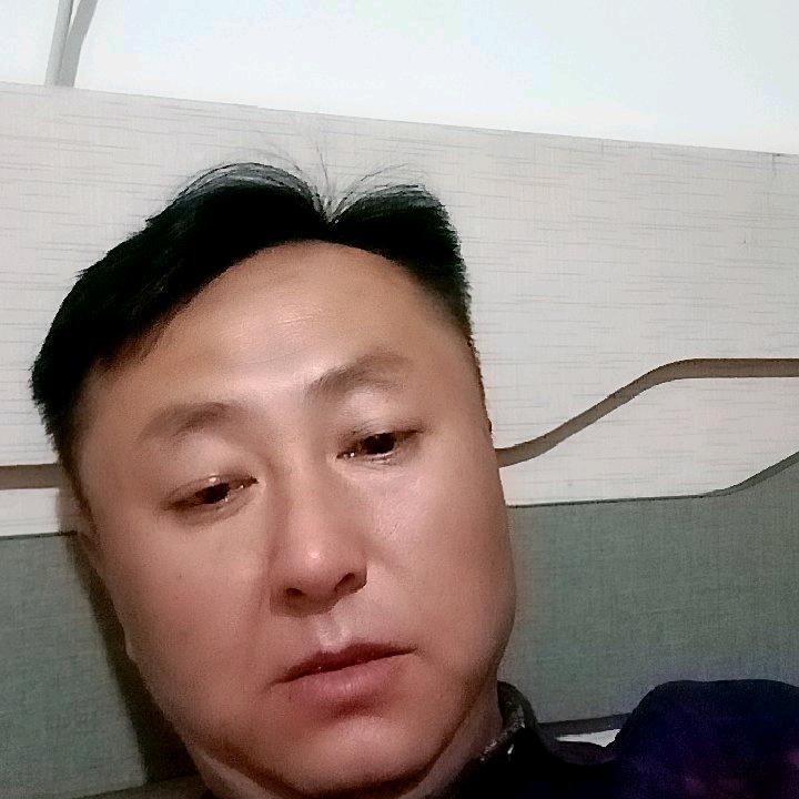 郝大伟