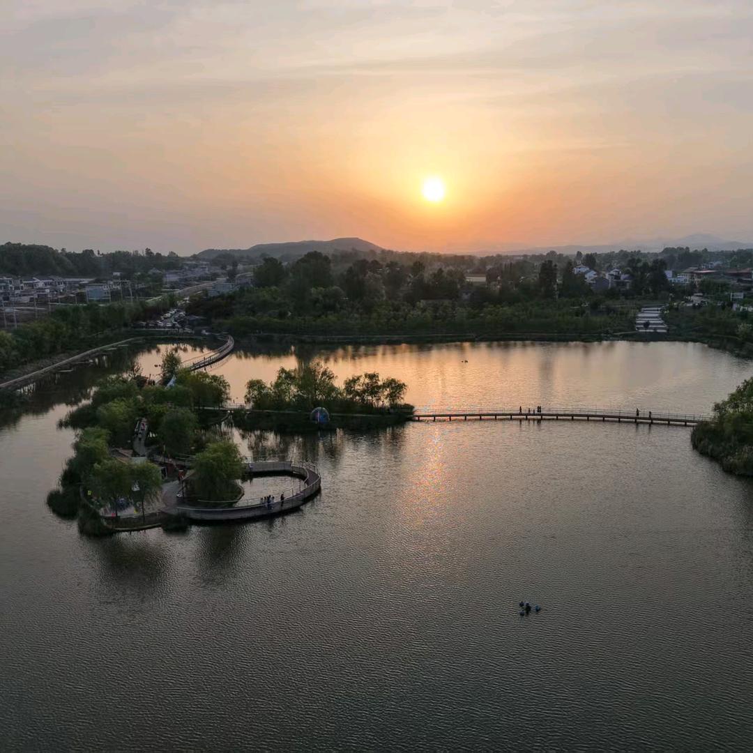 花博湖畔休闲垂钓园