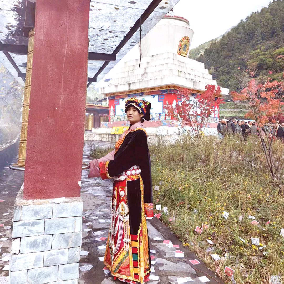 阿姐家的民宿在山里