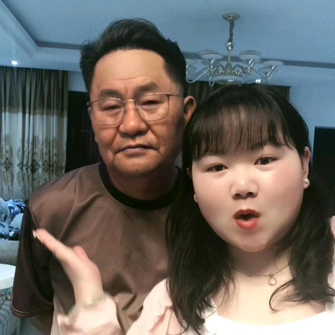 老朱和小娜❤️相差17岁