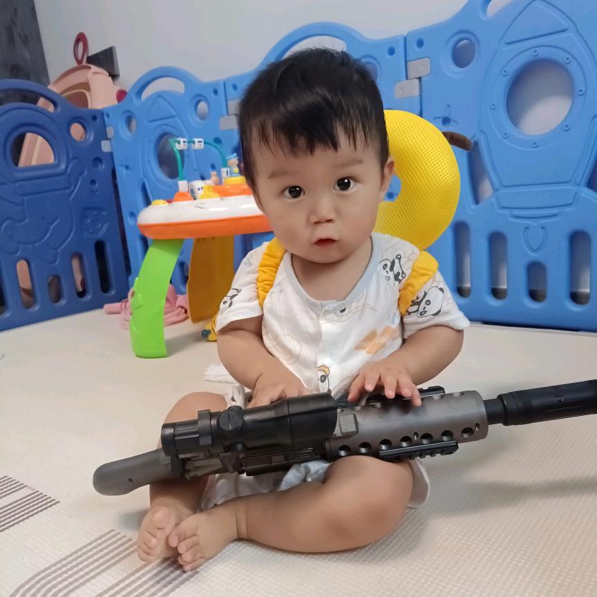 黑炭小宝成长记