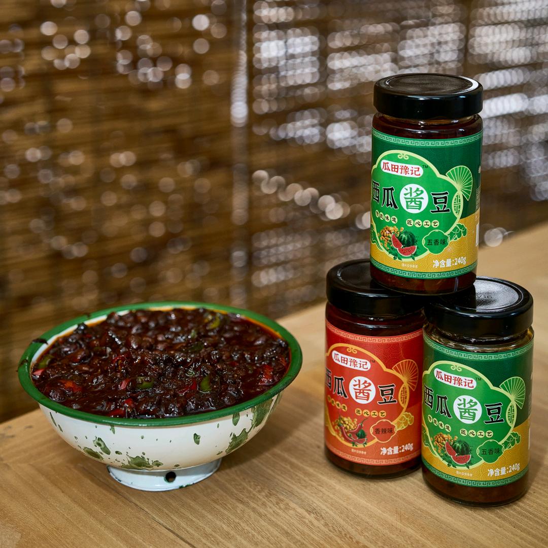 柿子红了食品店西瓜酱豆