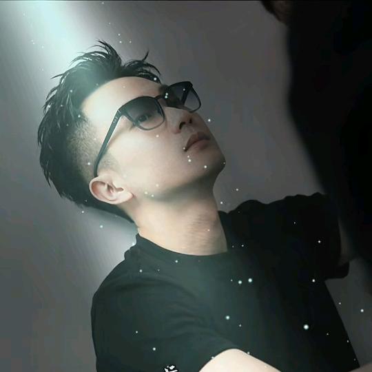 @ᕱ⑅ᕱ💰亿心向钱♡ ᒪ