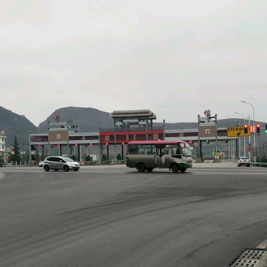 谁不是一边崩溃一边自愈