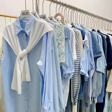 美春服饰店
