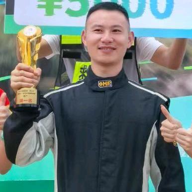 名通二手车【赛车伟伟】