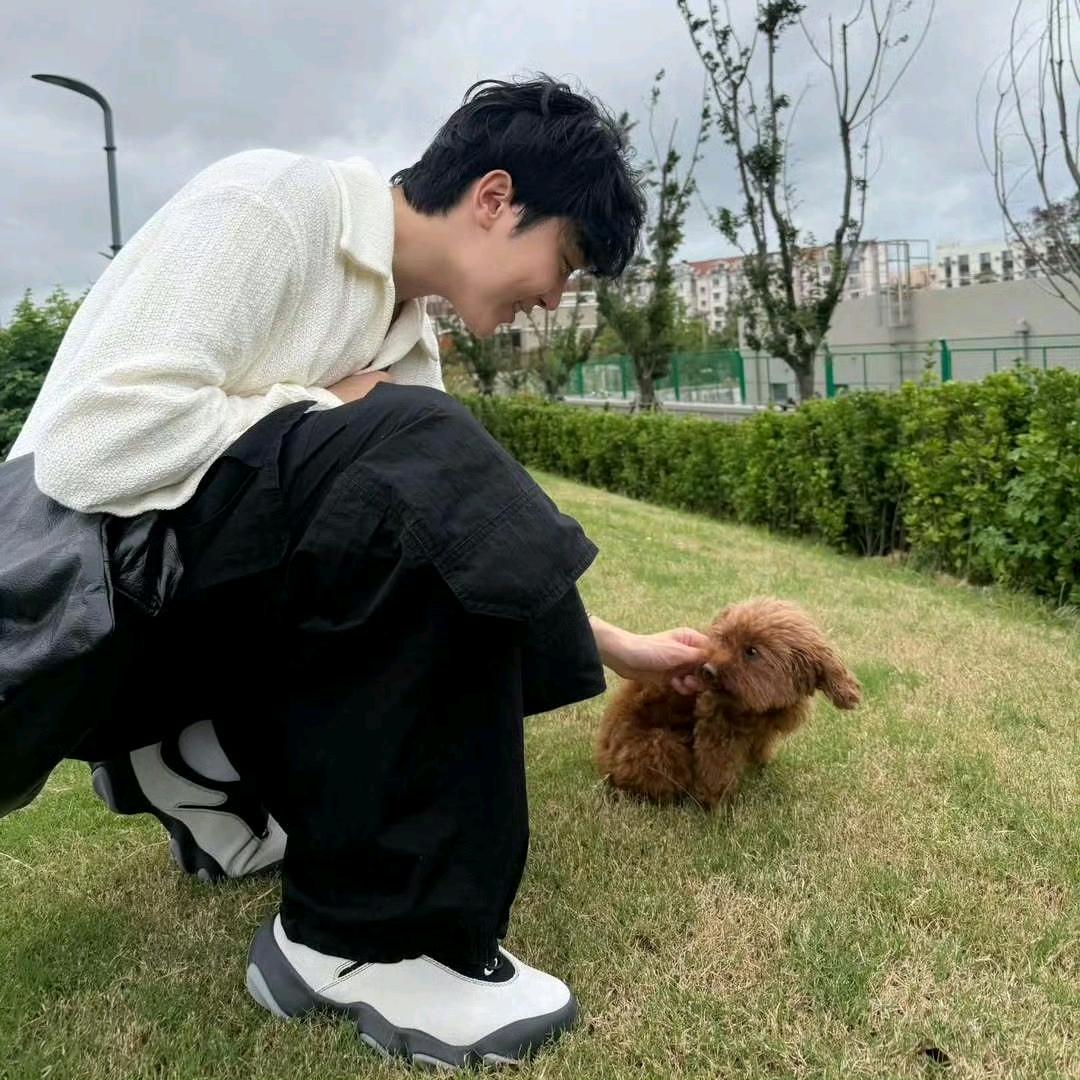 性感黑丝母蟑螂油炸鼻屎╰_╯