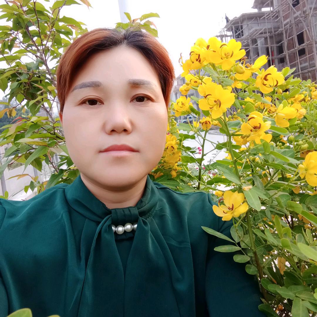 菊子爱穿搭