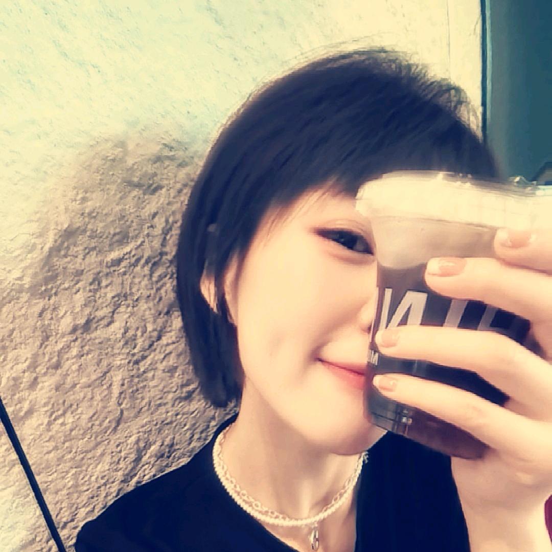 🎈Miss_Xiao💕
