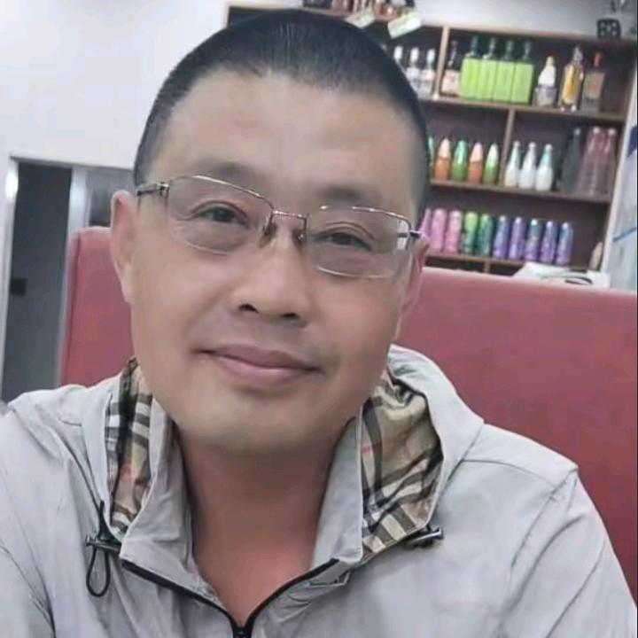 幽狼啸月