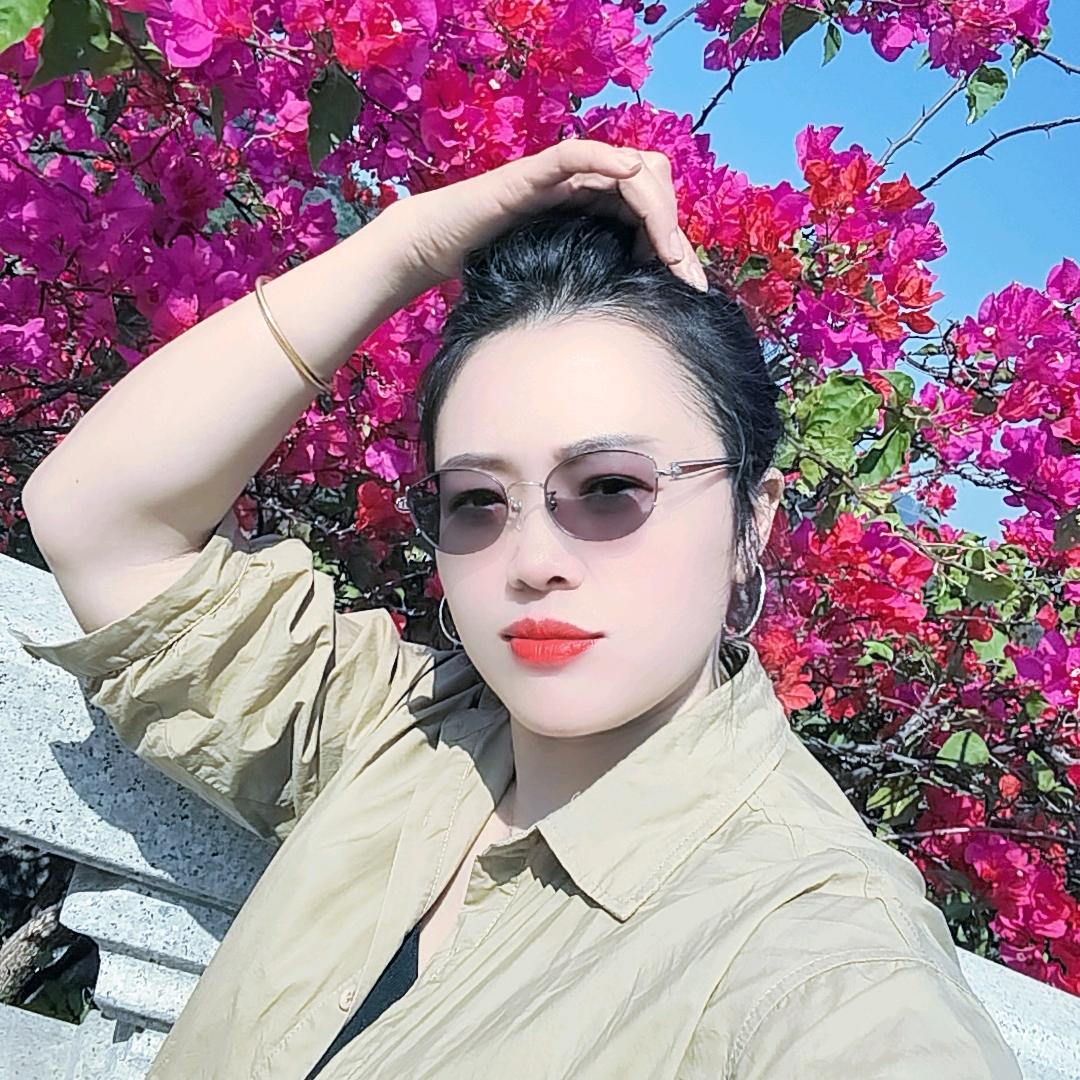 见过花开就够了，何必追问花的归期