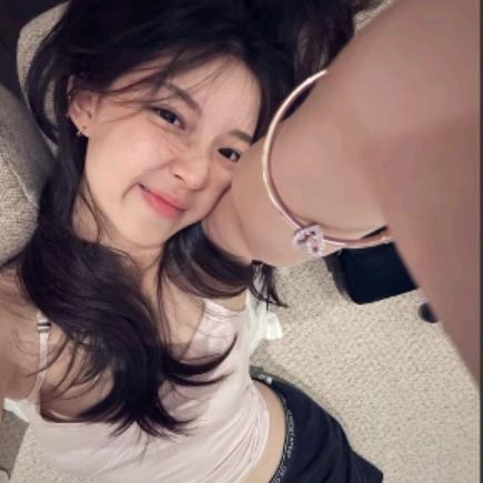 -小情绪🖤🌷