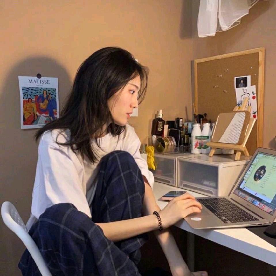 胖嘟嘟的盛瑾妈