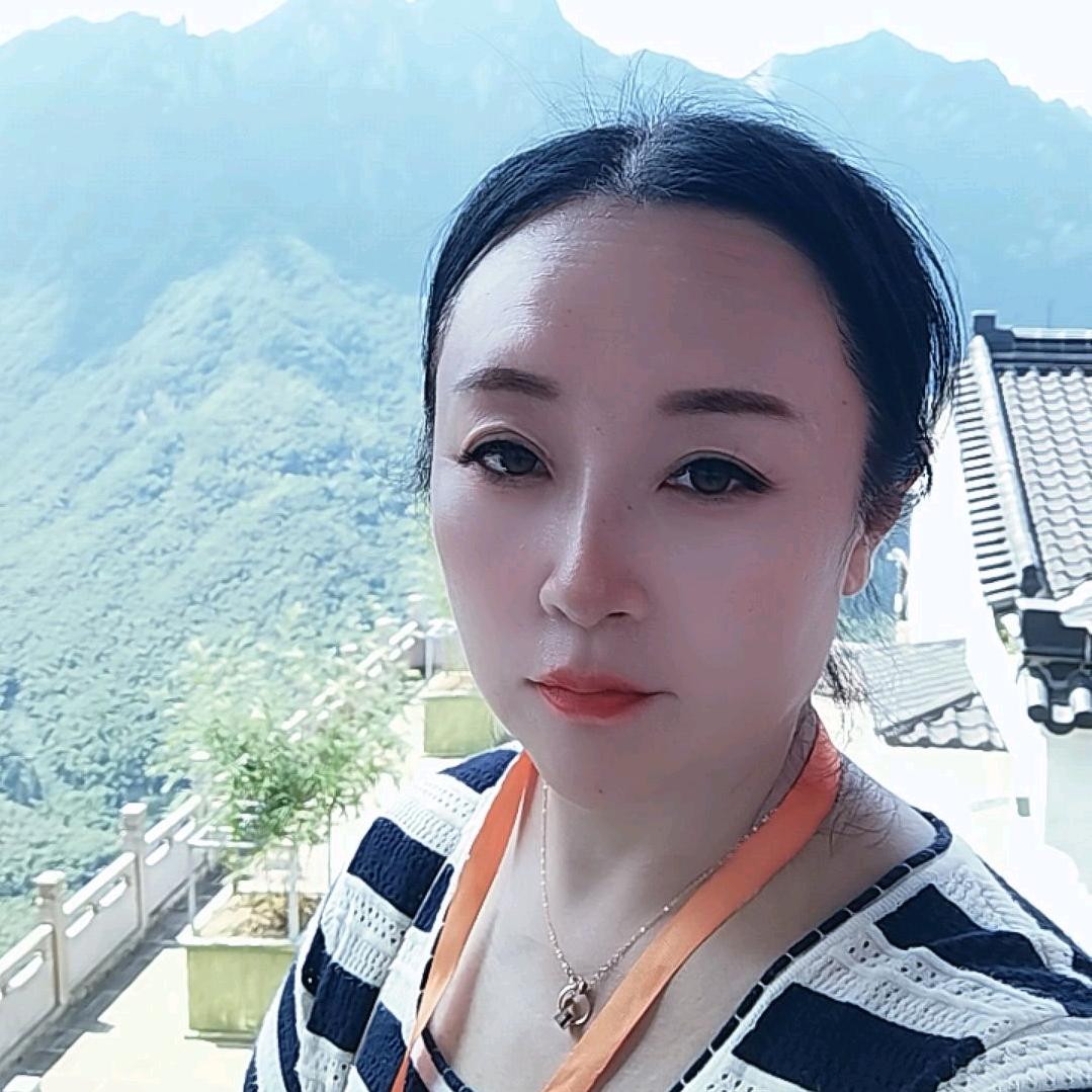 汤山贵名媛女装