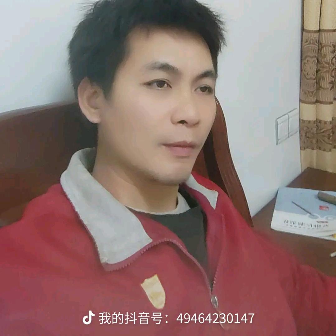 玉林小龚☞贴砖
