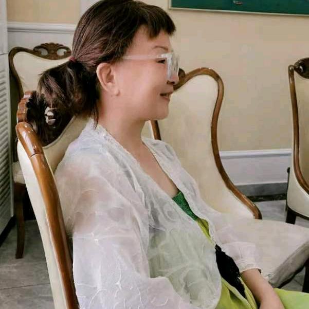 小云***