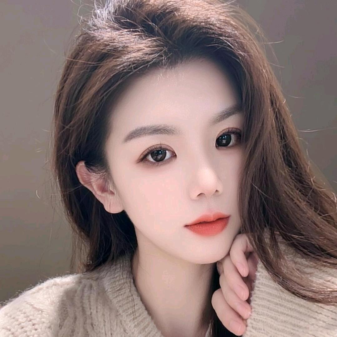 婉妍（没大哥 拼命播）