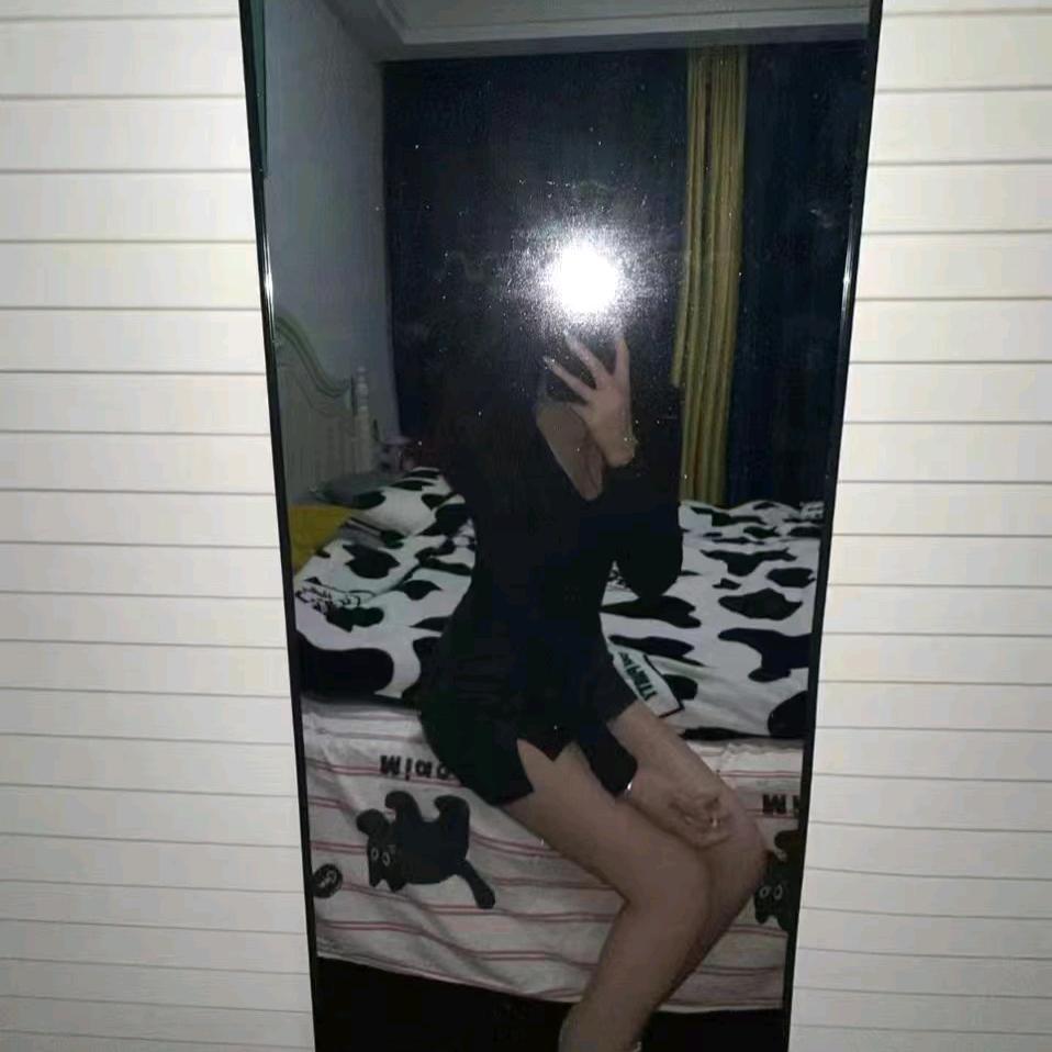 月儿在龙华大浪呀