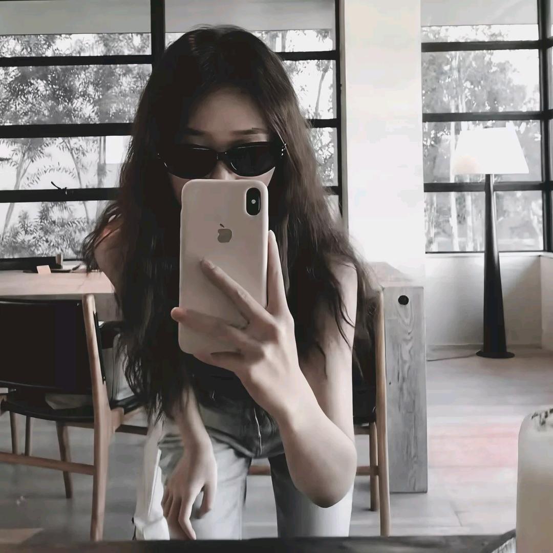 别压我八字刘海、