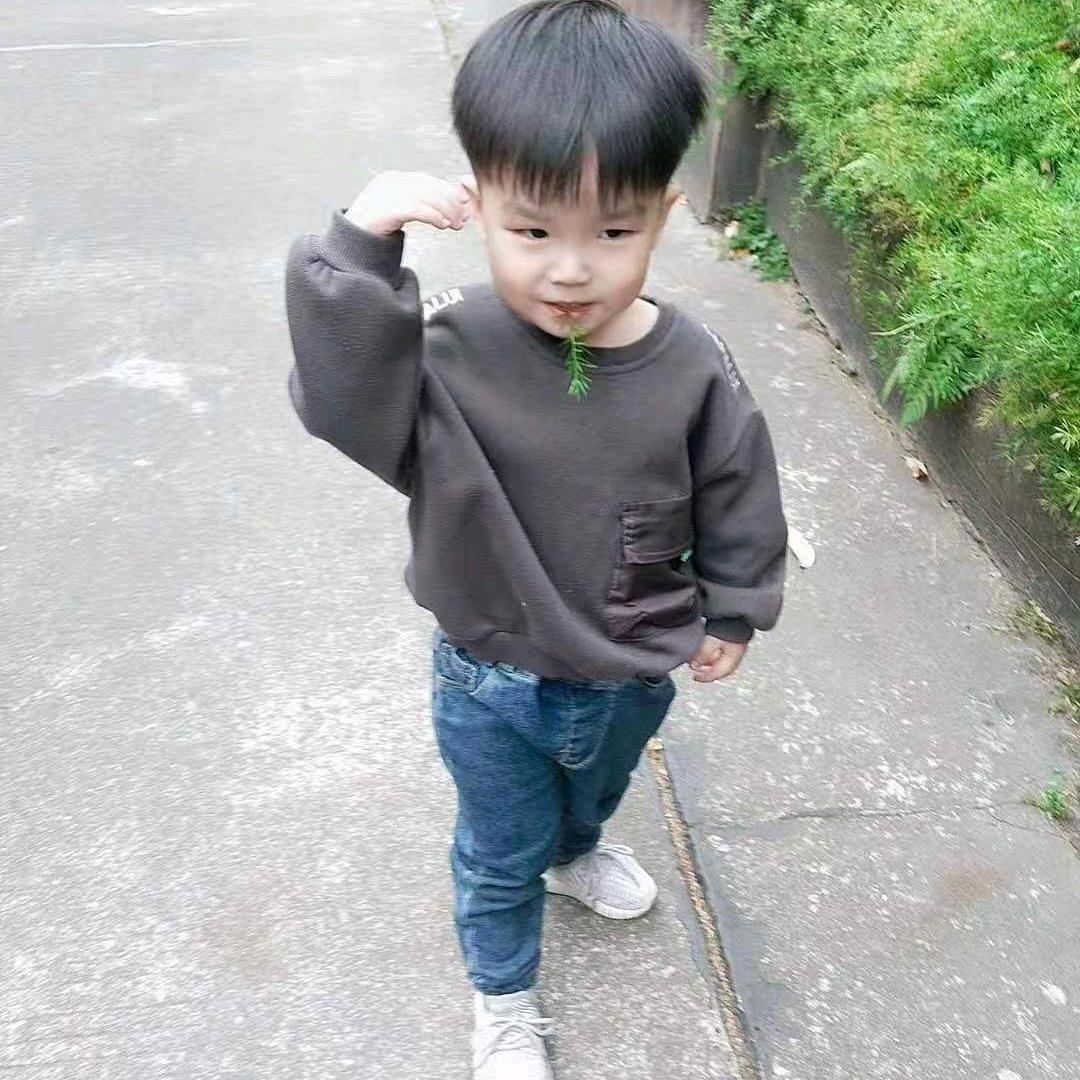 恒美石材餐桌