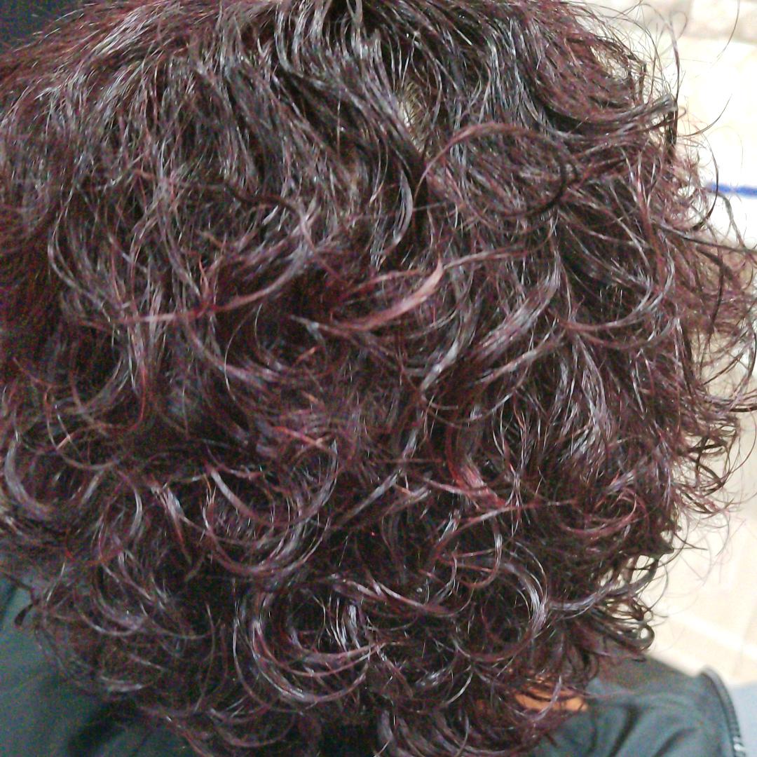 竹溪美发找霞姐